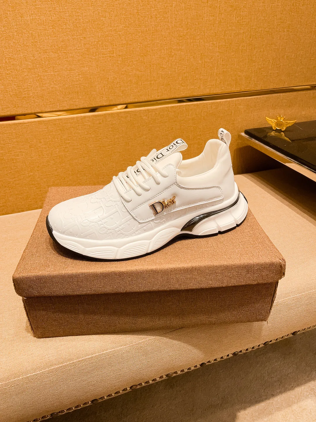 Men's shoes💰 440💰 [Dior] Men's high-end brand of shoes official website 1:1 latest masterpiece: the upper is made of Italian imported first-layer cowhide with a comfortable and breathable lining ➕original non-slip and wear-resistant outsole🔥, making walking more convenient and comfortable! An exclusive new model, a stunning work, a beautiful 1:1 replica [color] compared to the official quality! Create a fashionable personality to set off your uniqueness! A must-have for trendy men! Classic 🔥Size: 38-44 Color: 🔥 2⃣️colors available🔥.